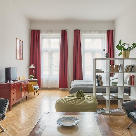 Bright & Spacious Loft With Basilica View 부다페스트 외부 사진