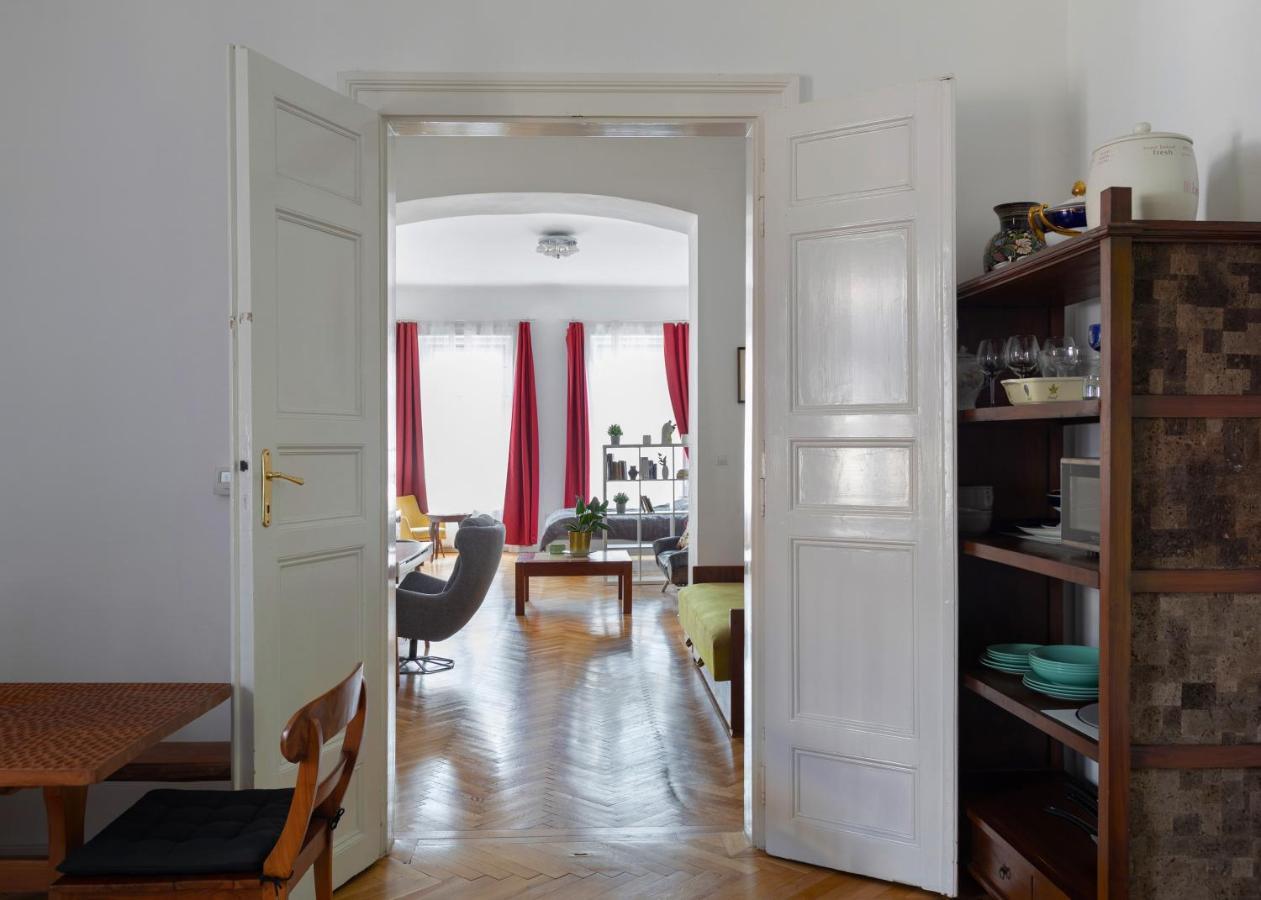 Bright & Spacious Loft With Basilica View 부다페스트 외부 사진