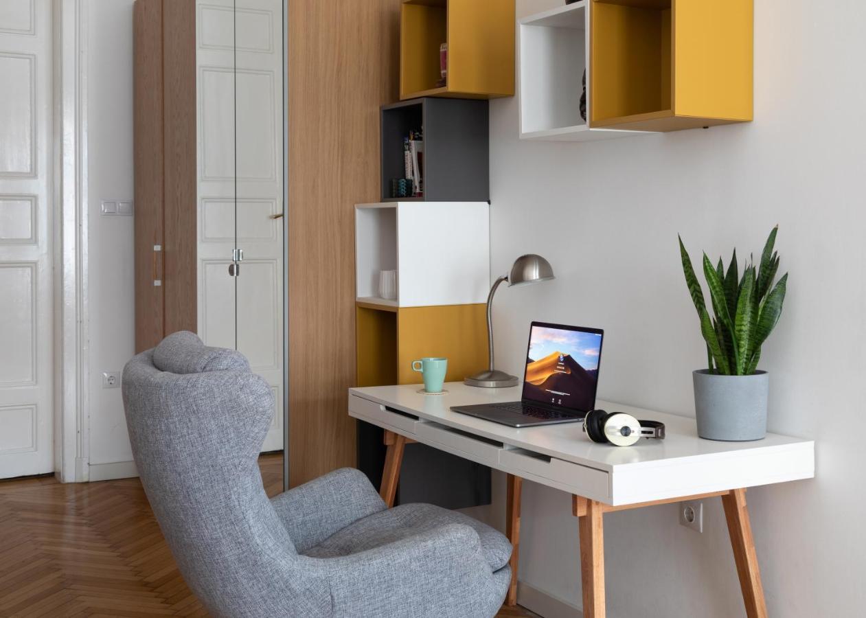 Bright & Spacious Loft With Basilica View 부다페스트 외부 사진